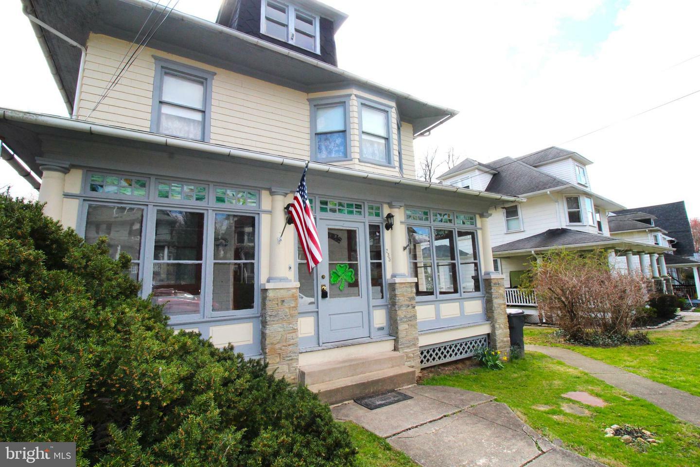 Property Photo:  235 Woodlyn Avenue  PA 19038 