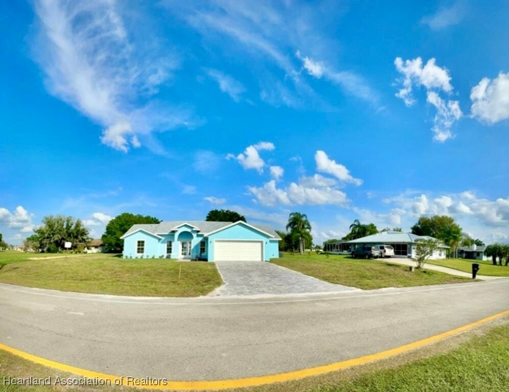 Property Photo:  1015 Duane Palmer Boulevard  FL 33876 