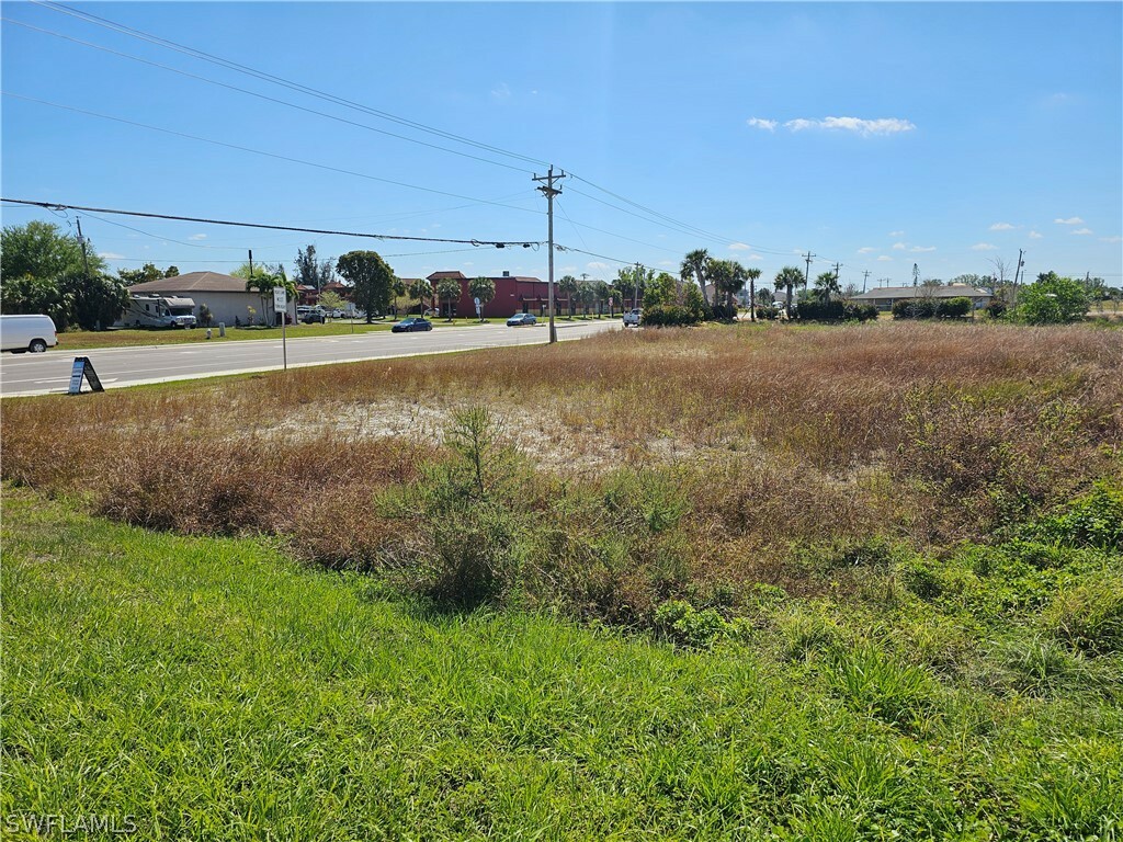 Property Photo:  252 Nicholas Parkway NW  FL 33991 