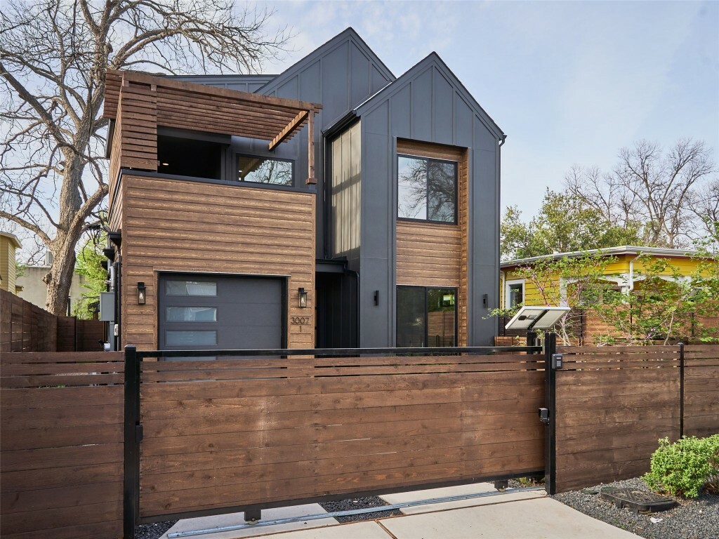 Property Photo: 3007 Garwood Street 1 TX 78702