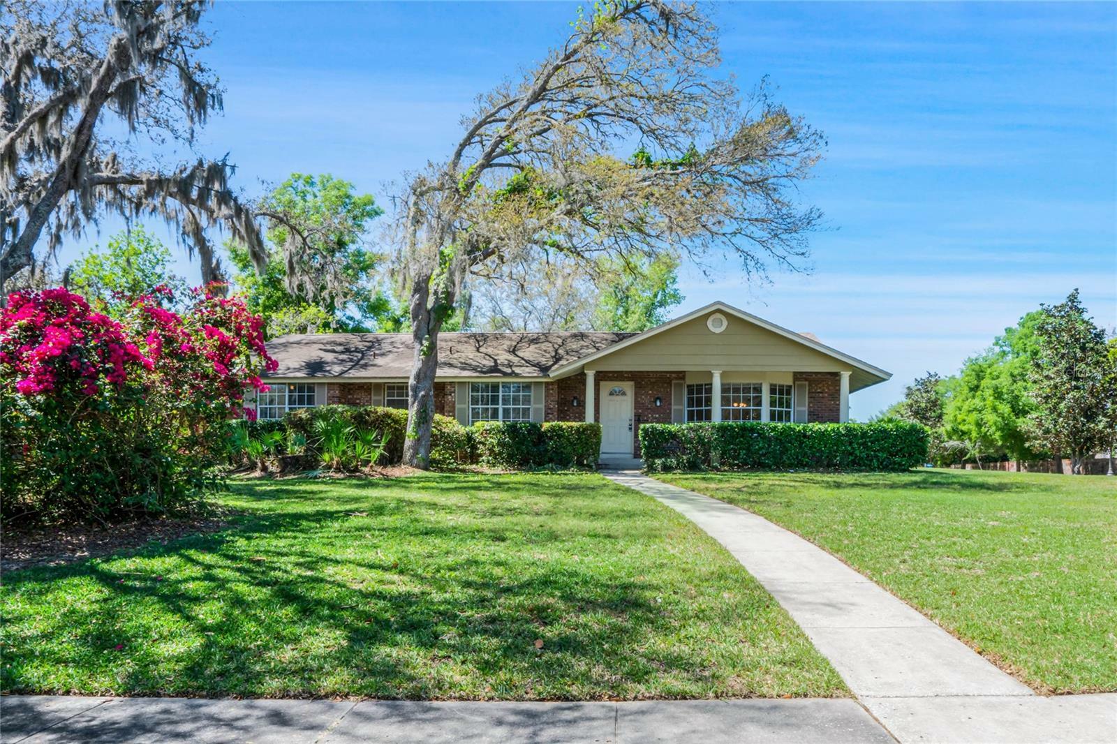 Property Photo:  1101 Marcus Court  FL 32708 