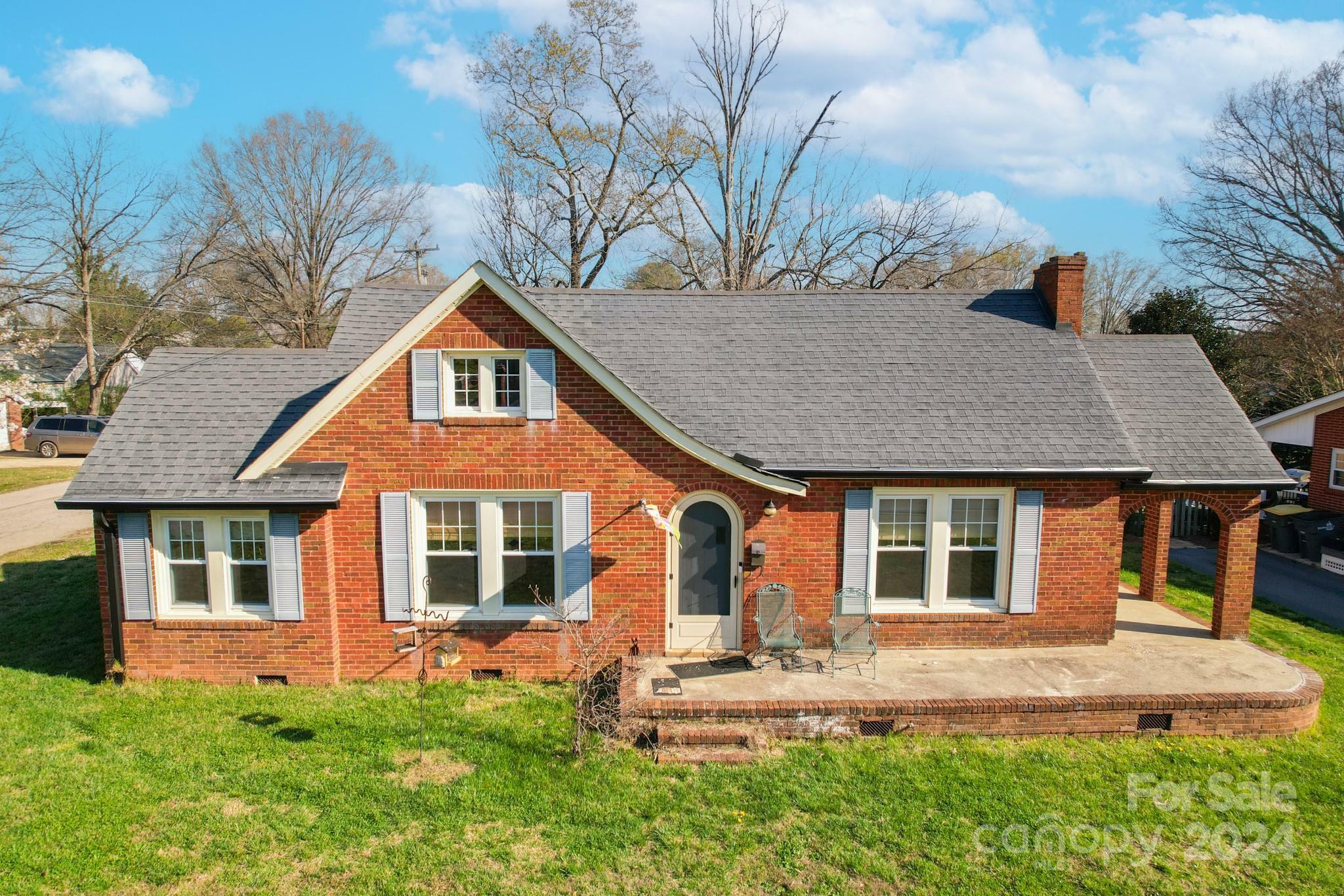 Property Photo:  1101 Central Drive  NC 28083 