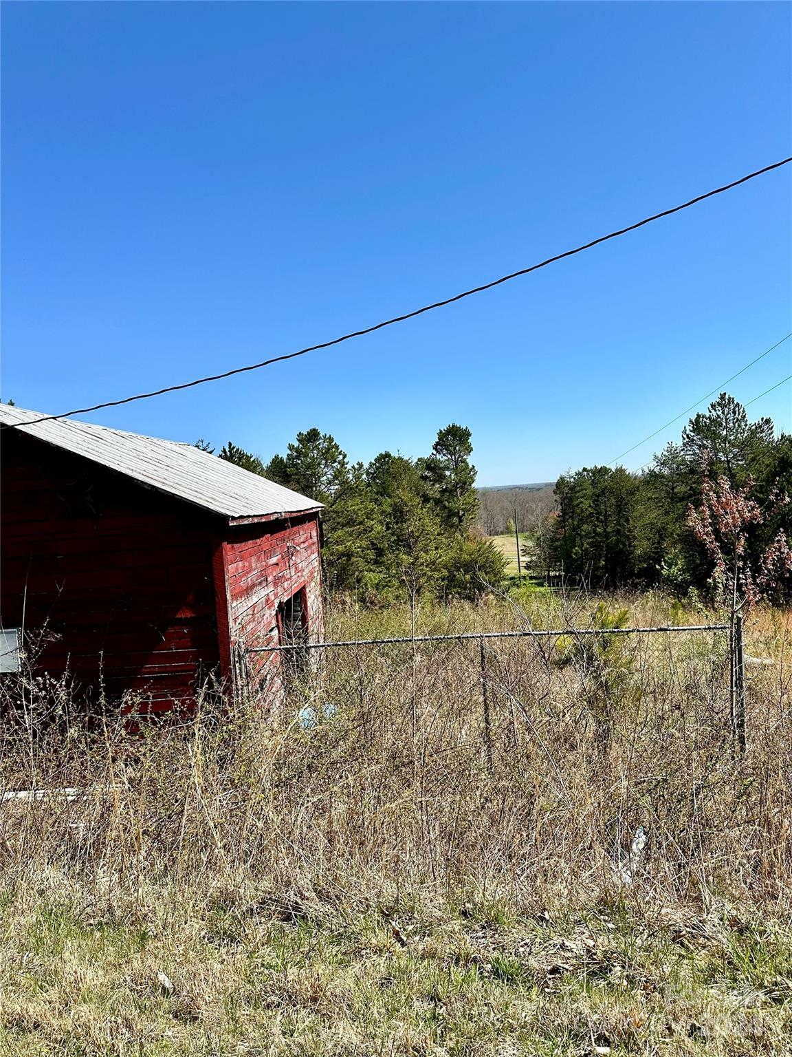 Property Photo:  3012 Lynn Mountain Road  NC 28168 