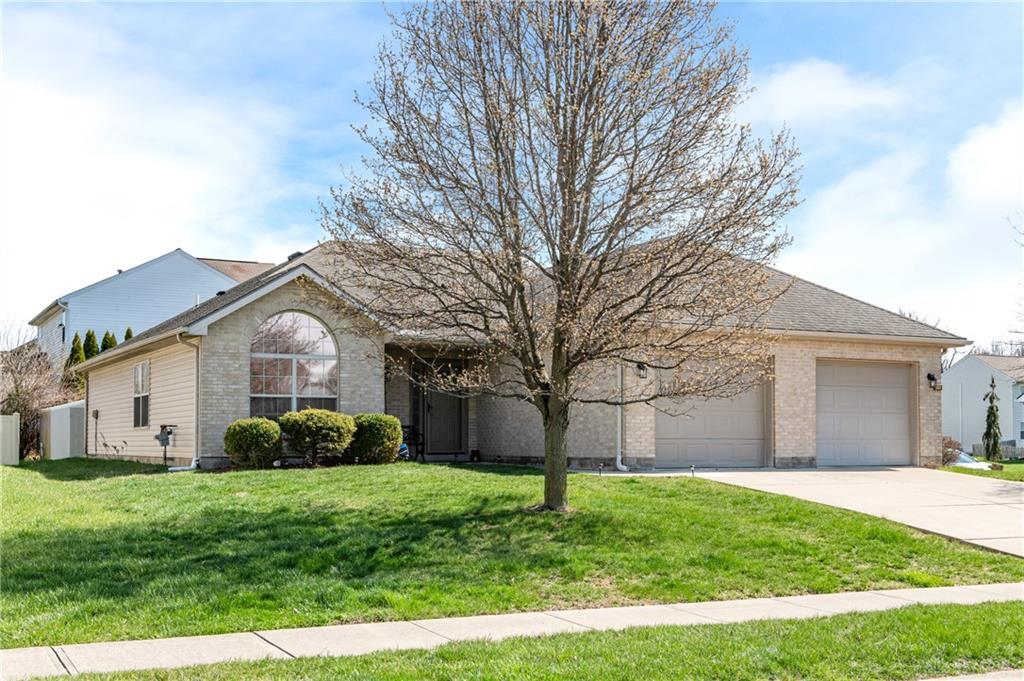 Property Photo: 6704 Water View Way OH 45424