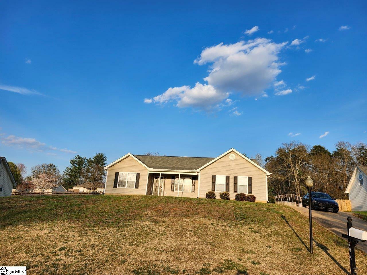 Property Photo:  205 Bitternut Lane  SC 29687 