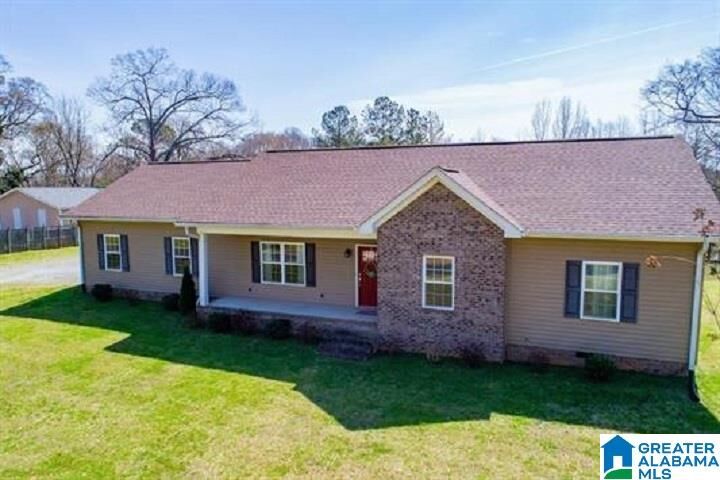 Property Photo:  260 Oxford Street  AL 36264 