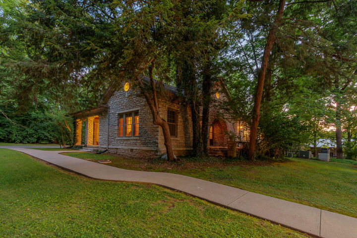 Property Photo:  800 A S Scruggs  KY 40601 