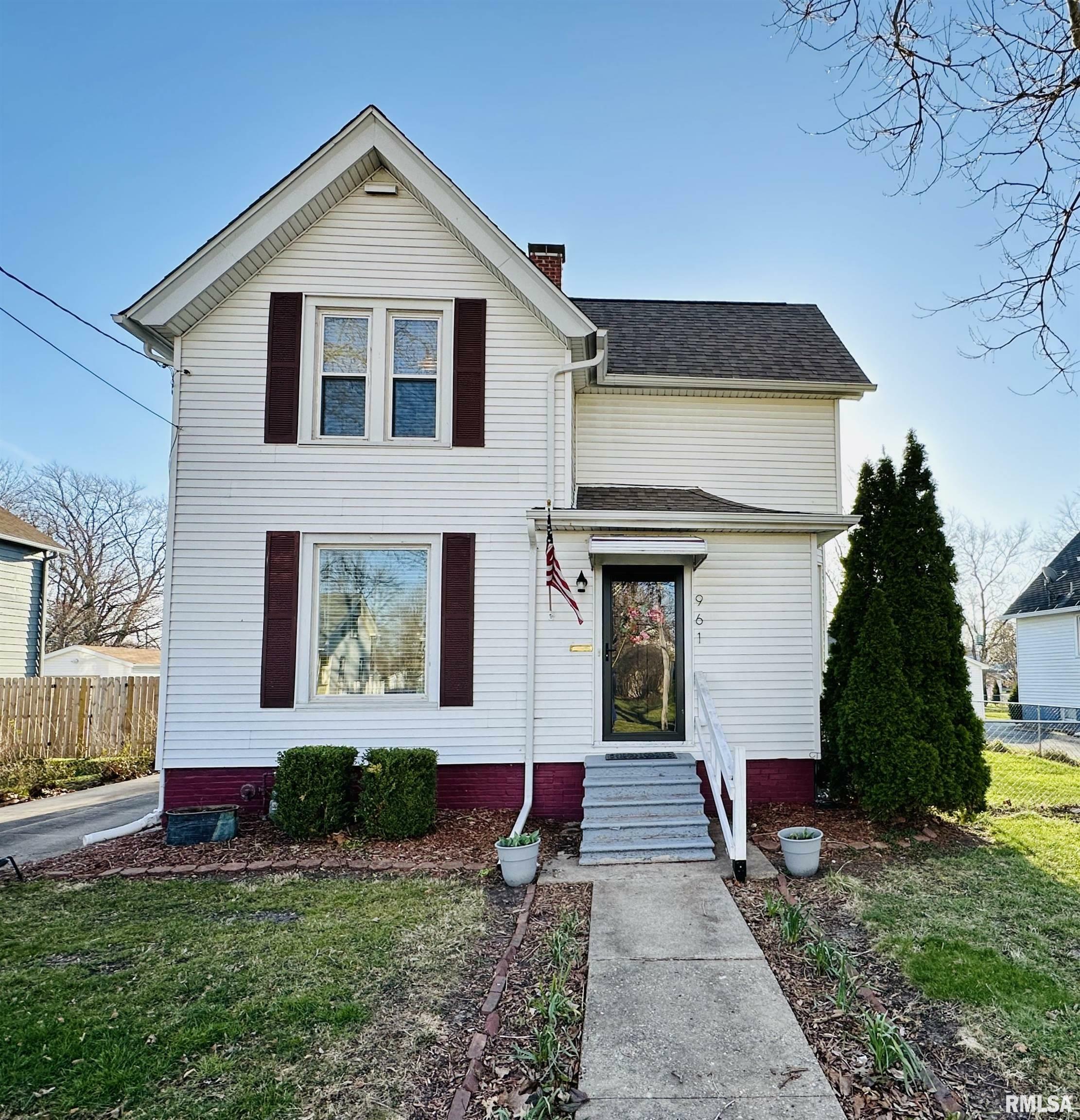 Property Photo:  961 Beecher Avenue  IL 61401 