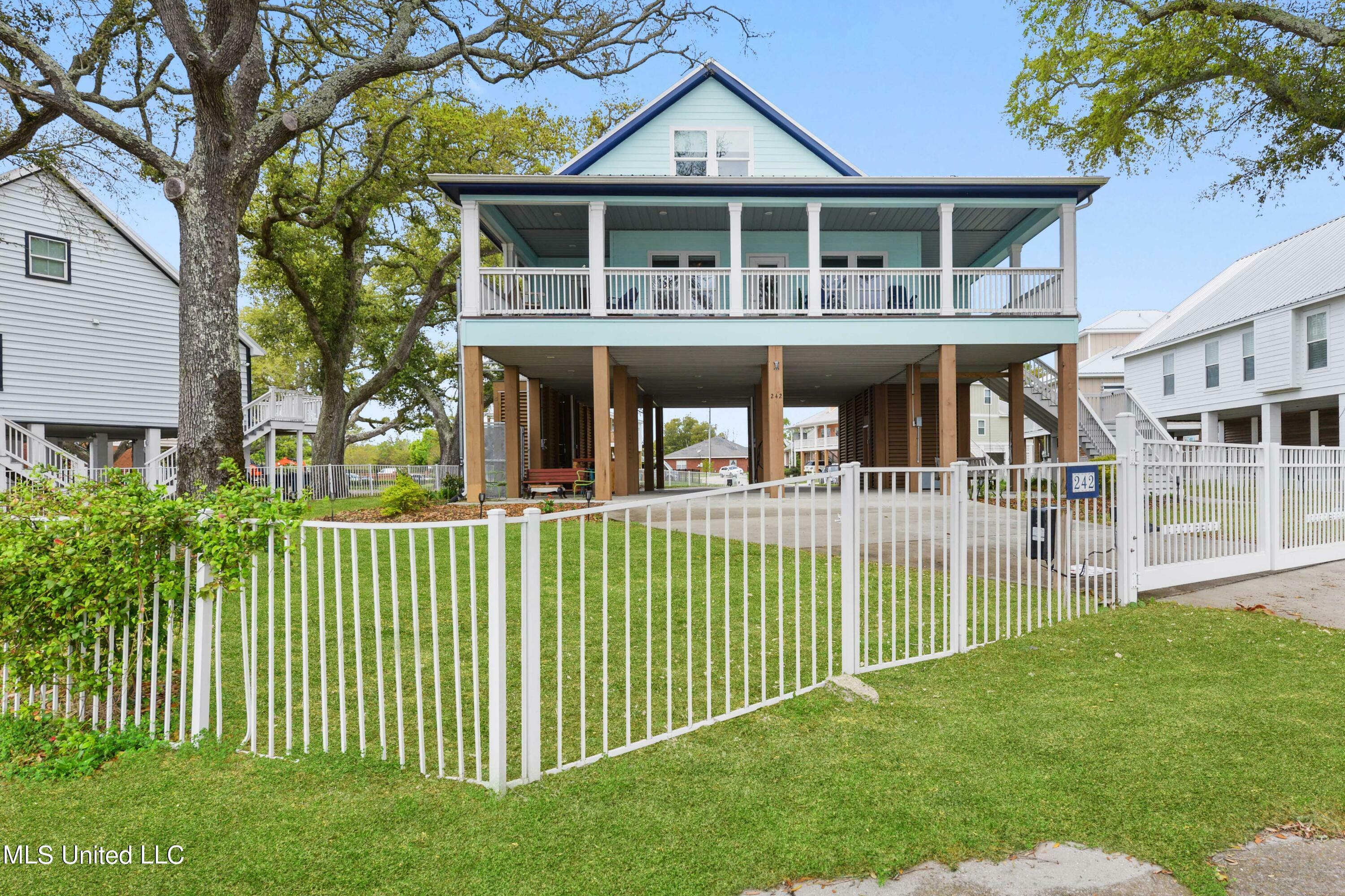 Property Photo:  242 W Beach Boulevard  MS 39560 