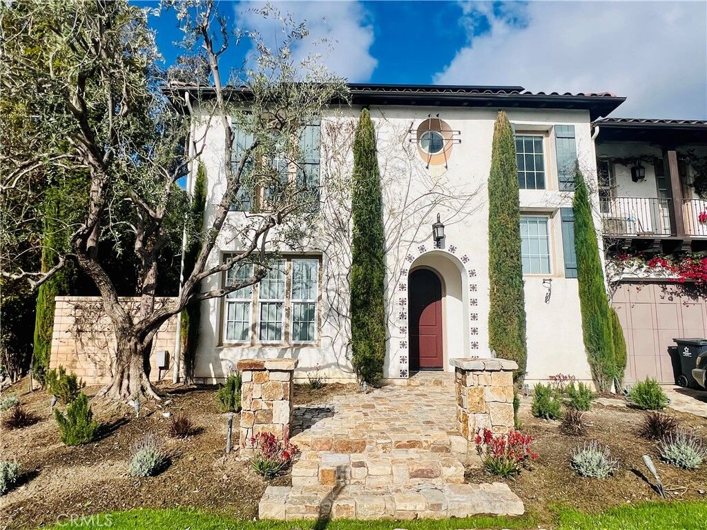 Property Photo:  2760 N Stone Pine  CA 92706
