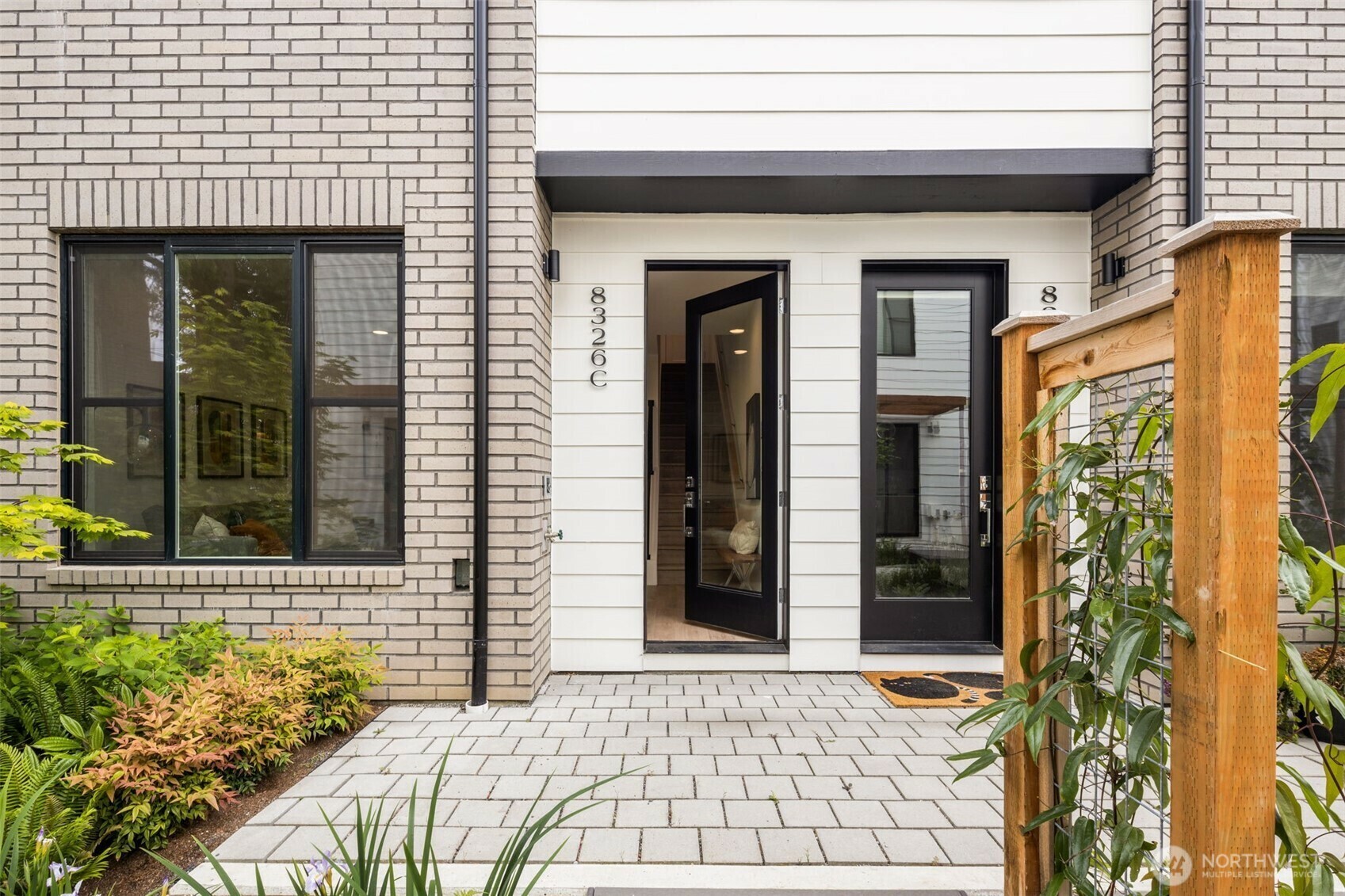 Property Photo: 8326 C (Sb-3) 13th Avenue NW WA 98117