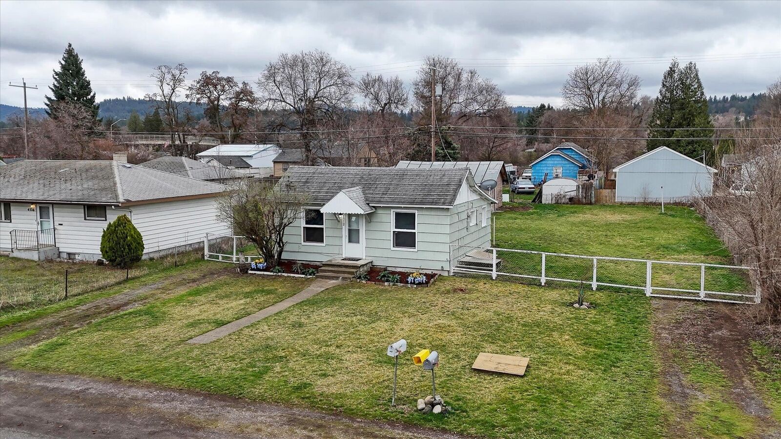 Property Photo: 4512 E 2nd Ave WA 99212