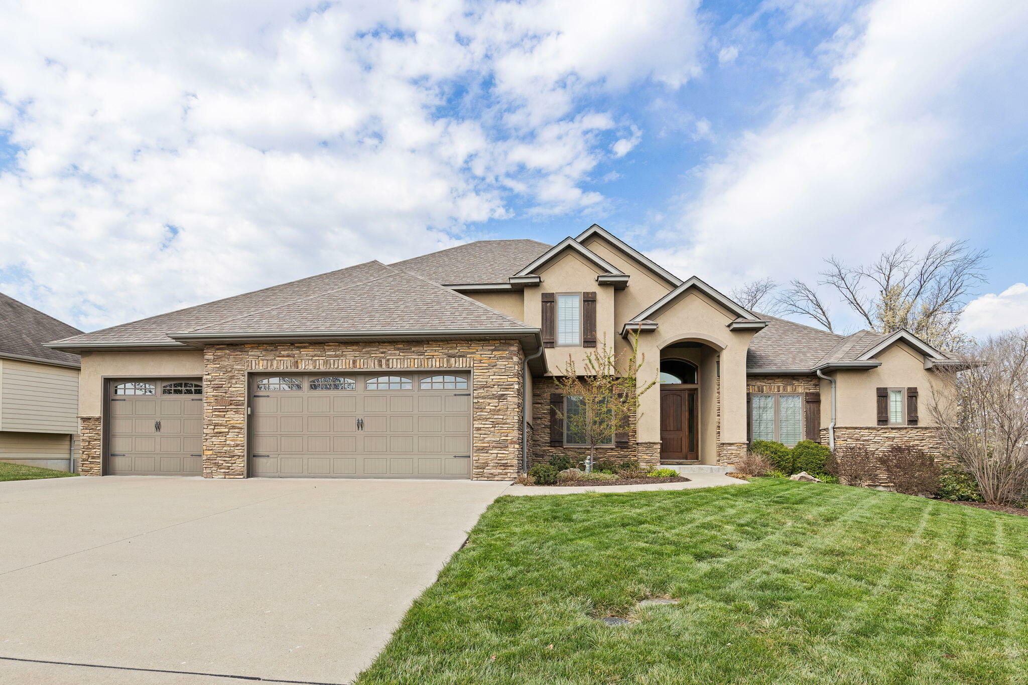 Property Photo:  5107 Newbury Way  MO 65203 