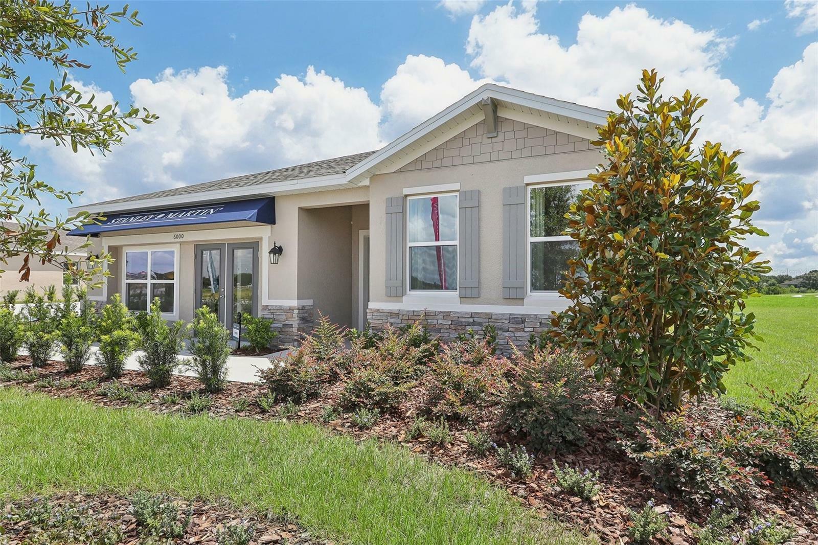 Property Photo: 1165 Majesty Palm Circle FL 32720