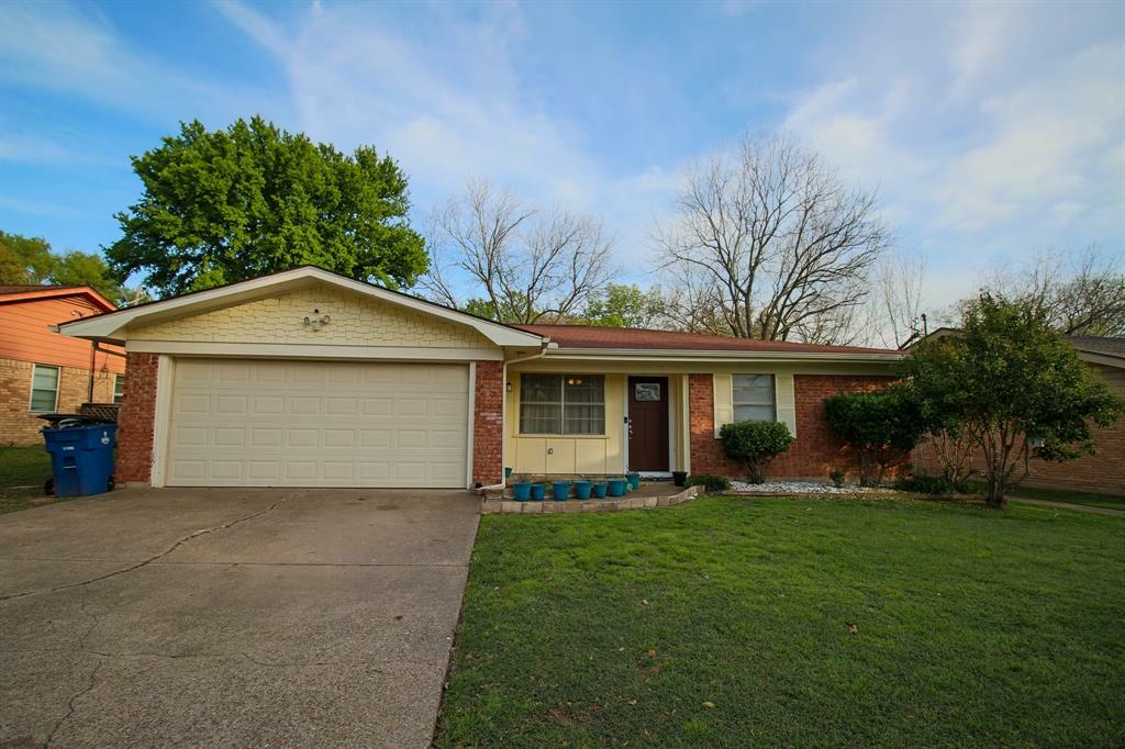 Property Photo:  1712 Lyndale Drive  TX 75119 