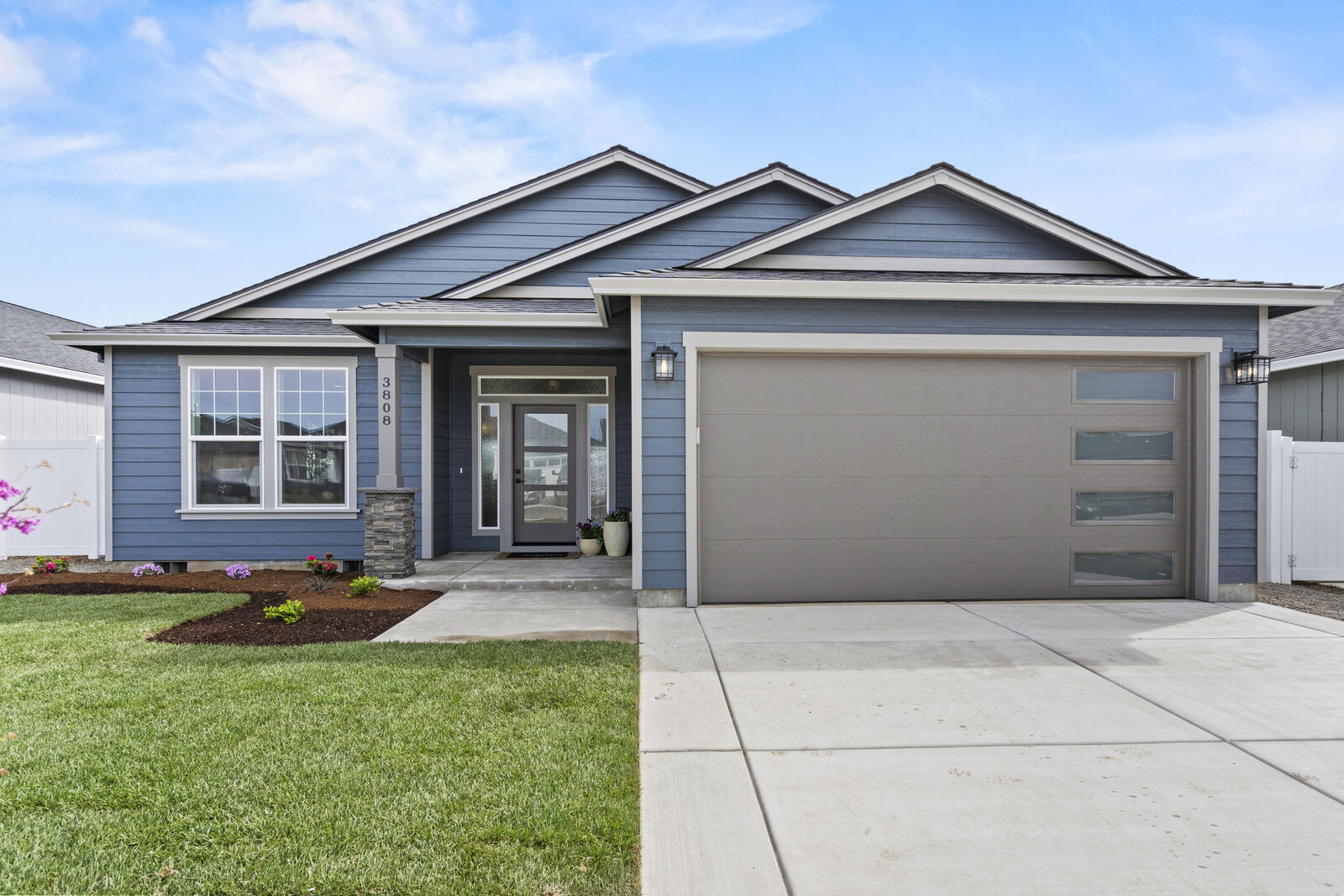 Property Photo: 3808 Francine Court OR 97503