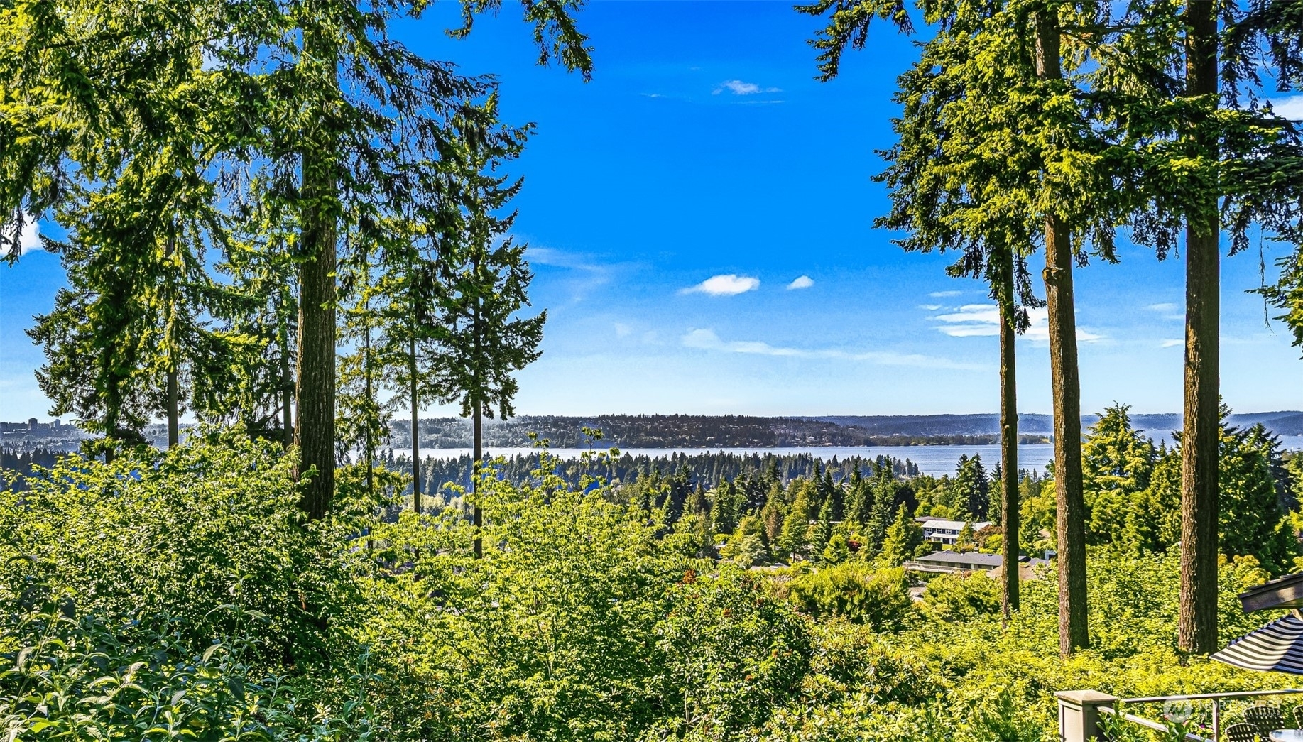 Property Photo:  9516 NE 26th Street  WA 98004 