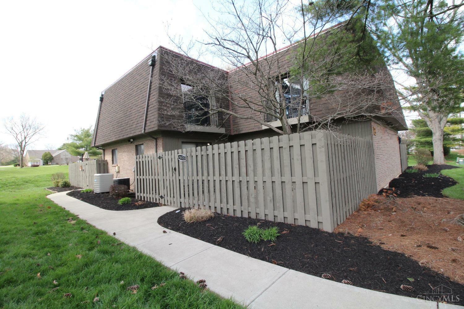 Property Photo:  8521 Island Pines Drive  OH 45039 