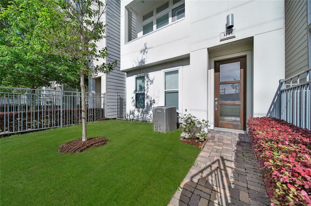 Property Photo:  3135 Leeland Street  TX 77003 