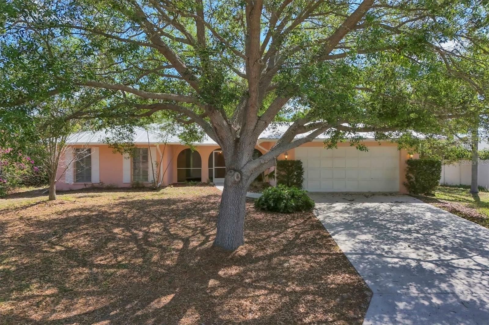 Property Photo:  2203 River Ridge Drive  FL 34239 