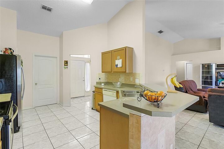 Property Photo:  515 Cardinal Drive  FL 34759 