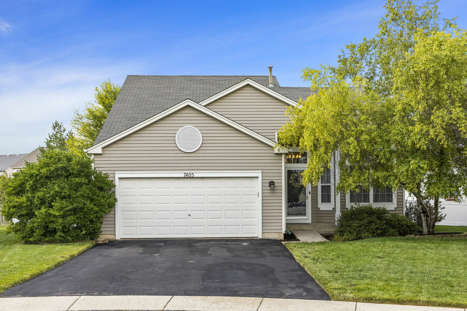 Property Photo: 7405 Fordham Court IL 60586