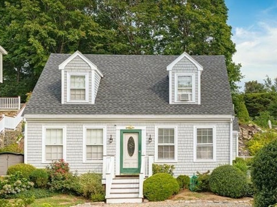 Property Photo:  11 Gingerbread Hl  MA 01945 