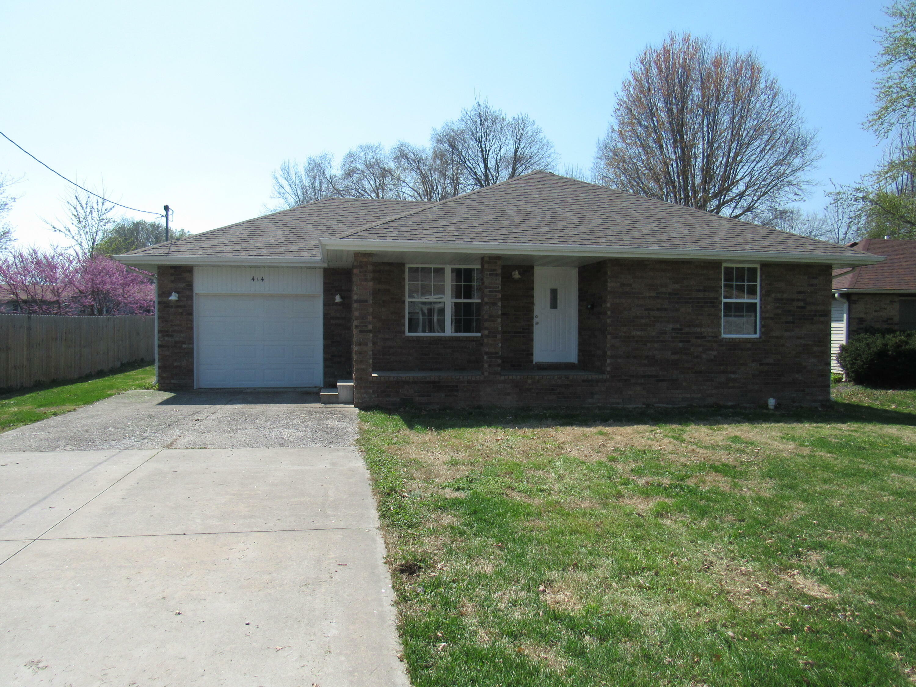 Property Photo:  414 W Olive Street  MO 65738 