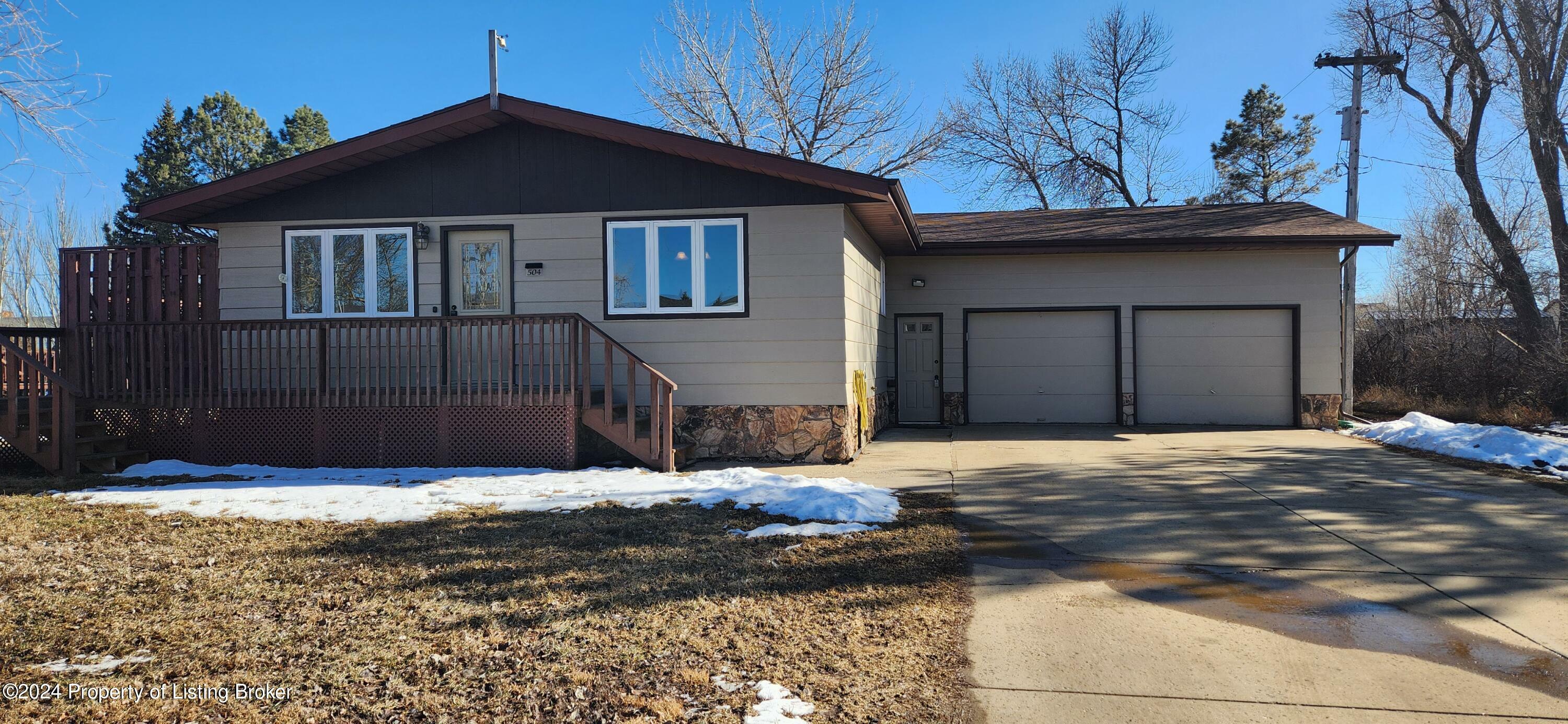 Property Photo:  504 Rudolph Avenue NW  ND 58655 