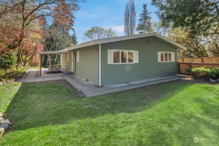 Property Photo:  1313 N 28th Street  WA 98056 