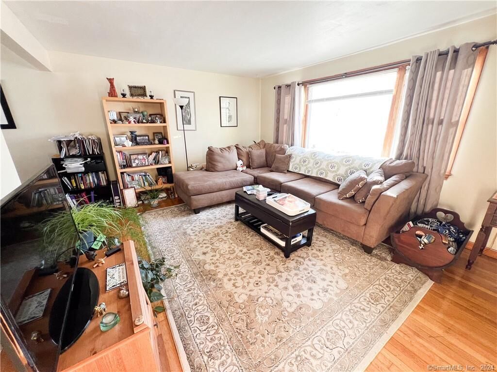 Property Photo: 160 Joy Lane CT 06053