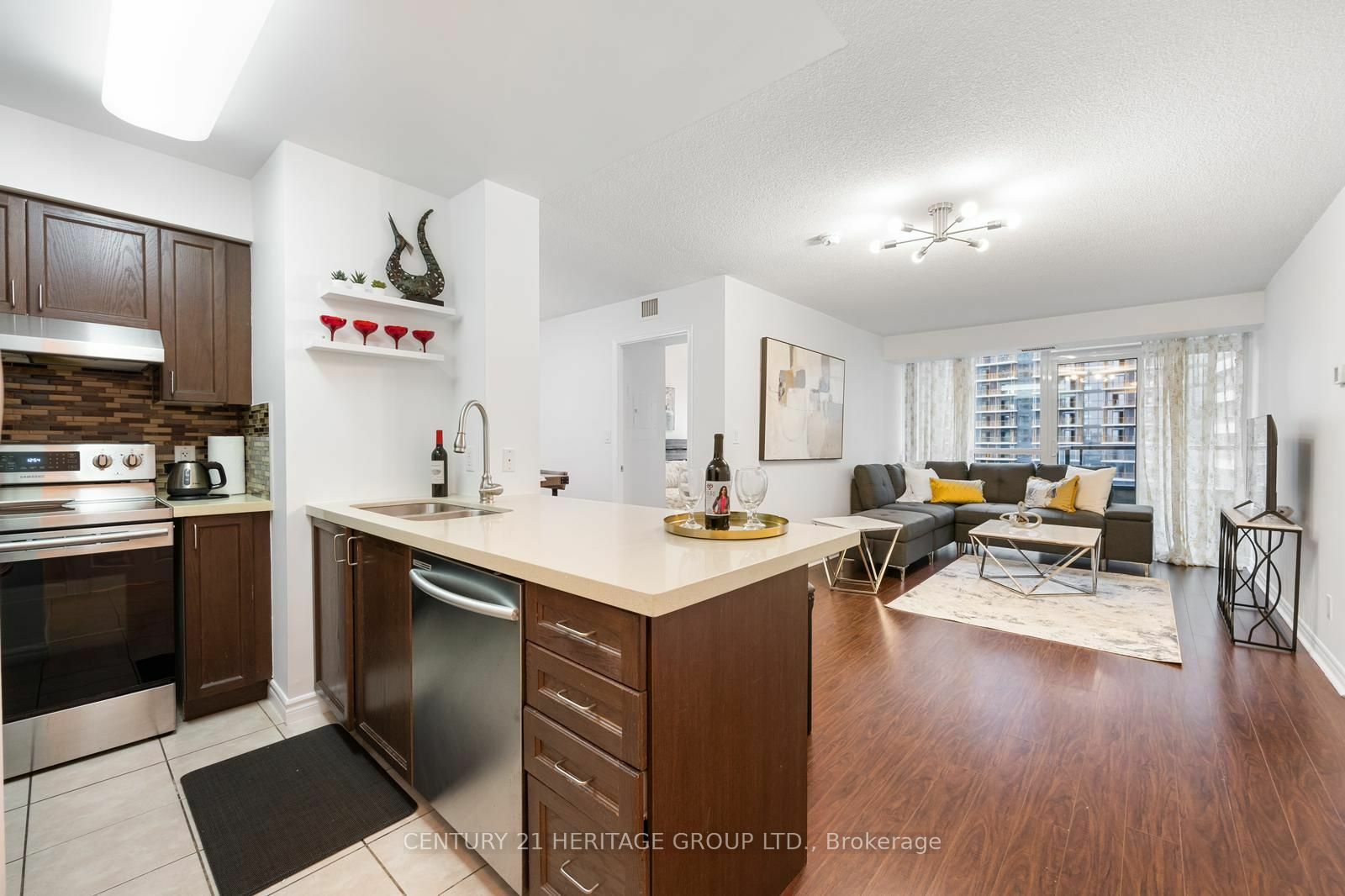 Property Photo:  35 Hollywood Ave 2212  ON M2N 0A9 