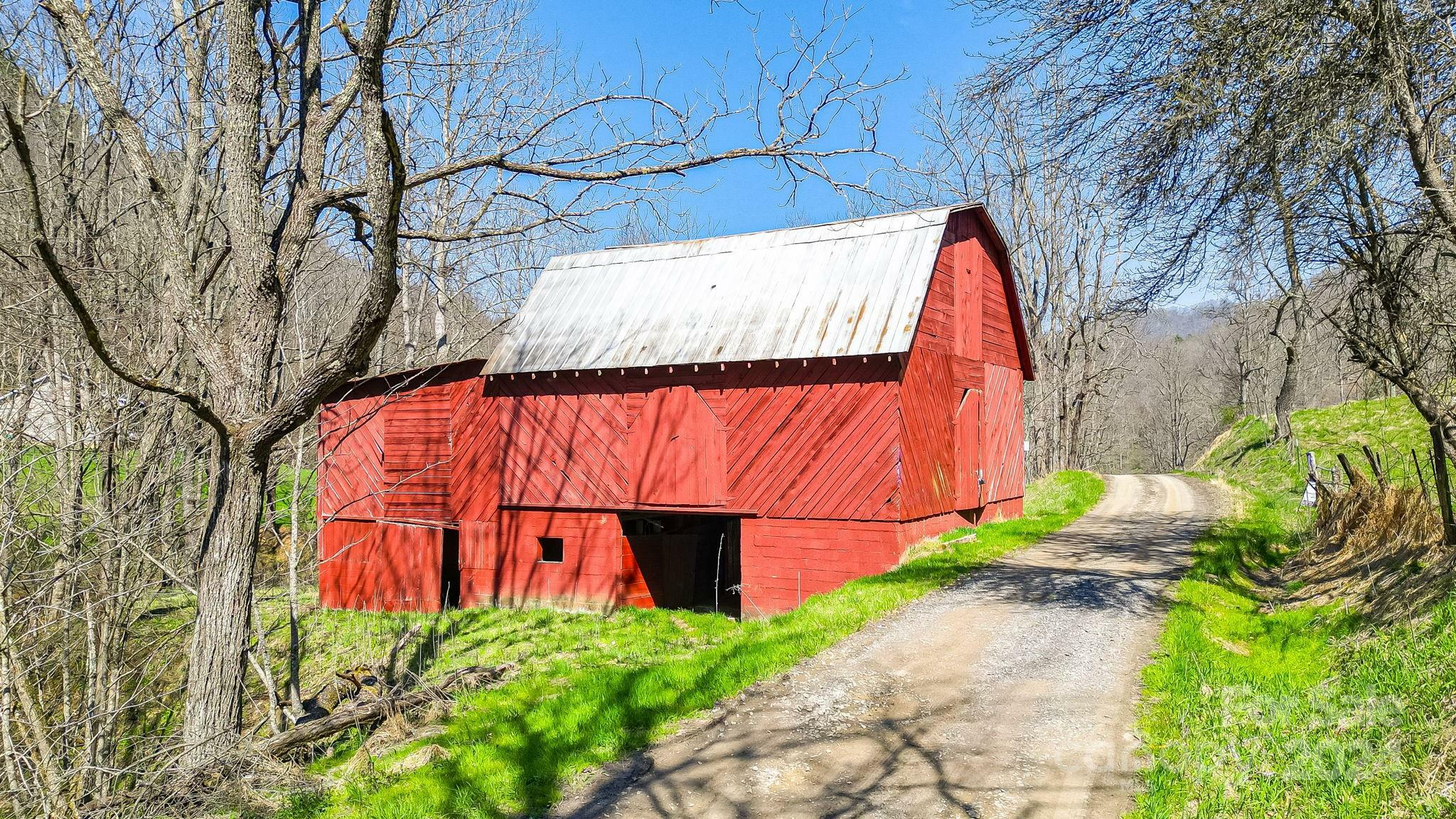 Property Photo:  878 Silvers Gap Road  NC 28714 