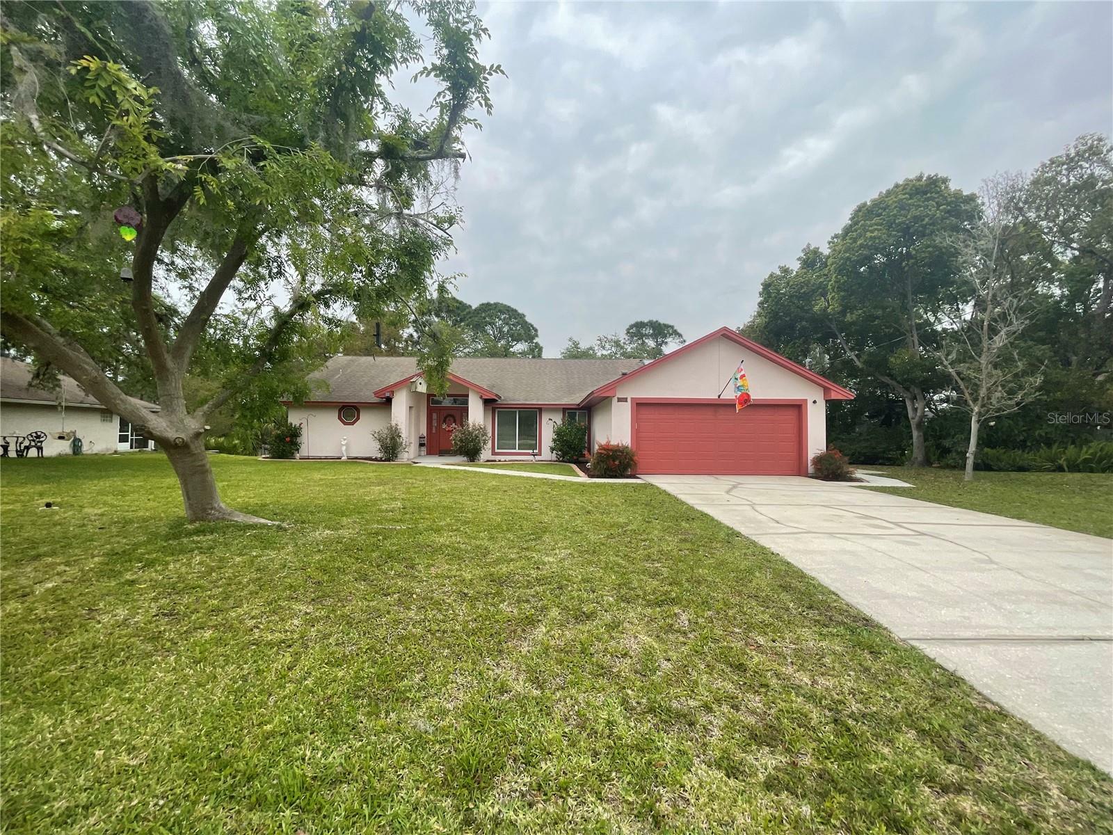 Property Photo:  2766 Augustine Court  FL 32738 