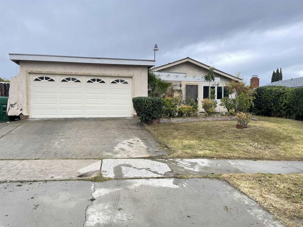Property Photo:  179 Harrison Street  CA 92057 