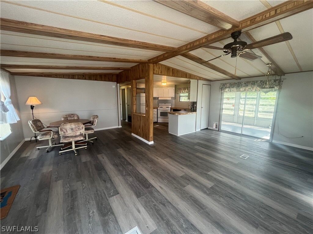 Property Photo:  11289 Pineapple Road  FL 33955 