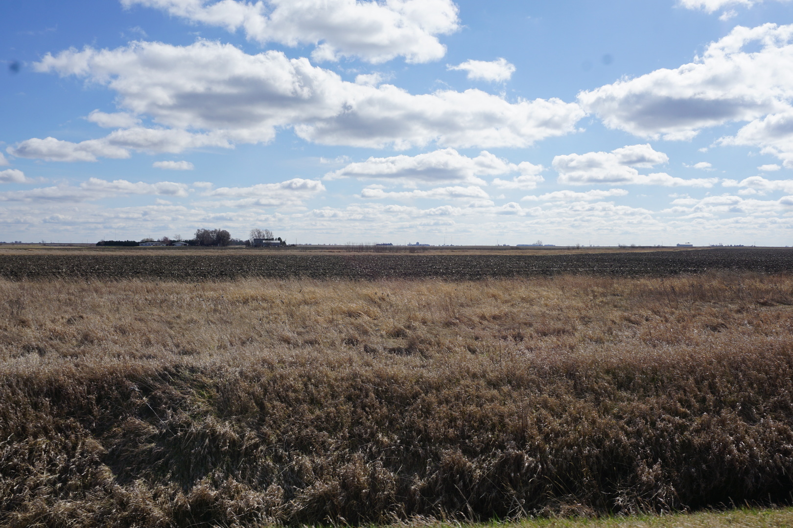 Property Photo:  775 E 3000N Road  IL 60927 