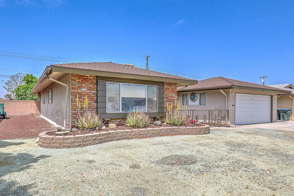 Property Photo:  465 Hermosa St  CA 92543 