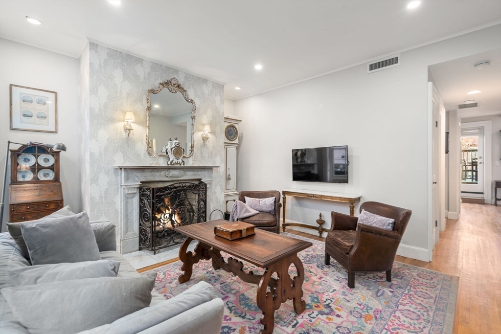 Property Photo: 58 Temple Street 3 MA 02114