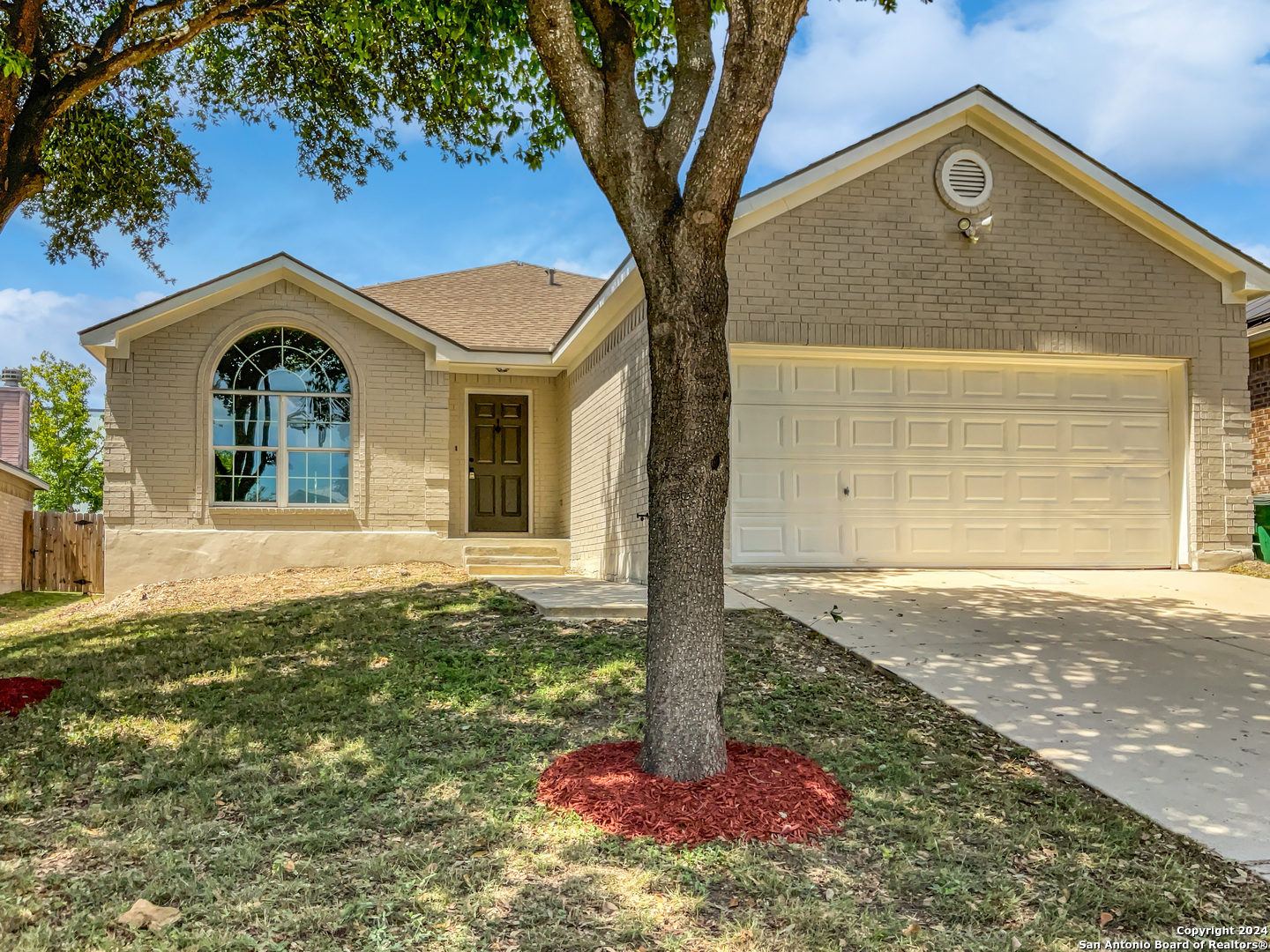 Property Photo:  9715 Emerald Pl  TX 78245 