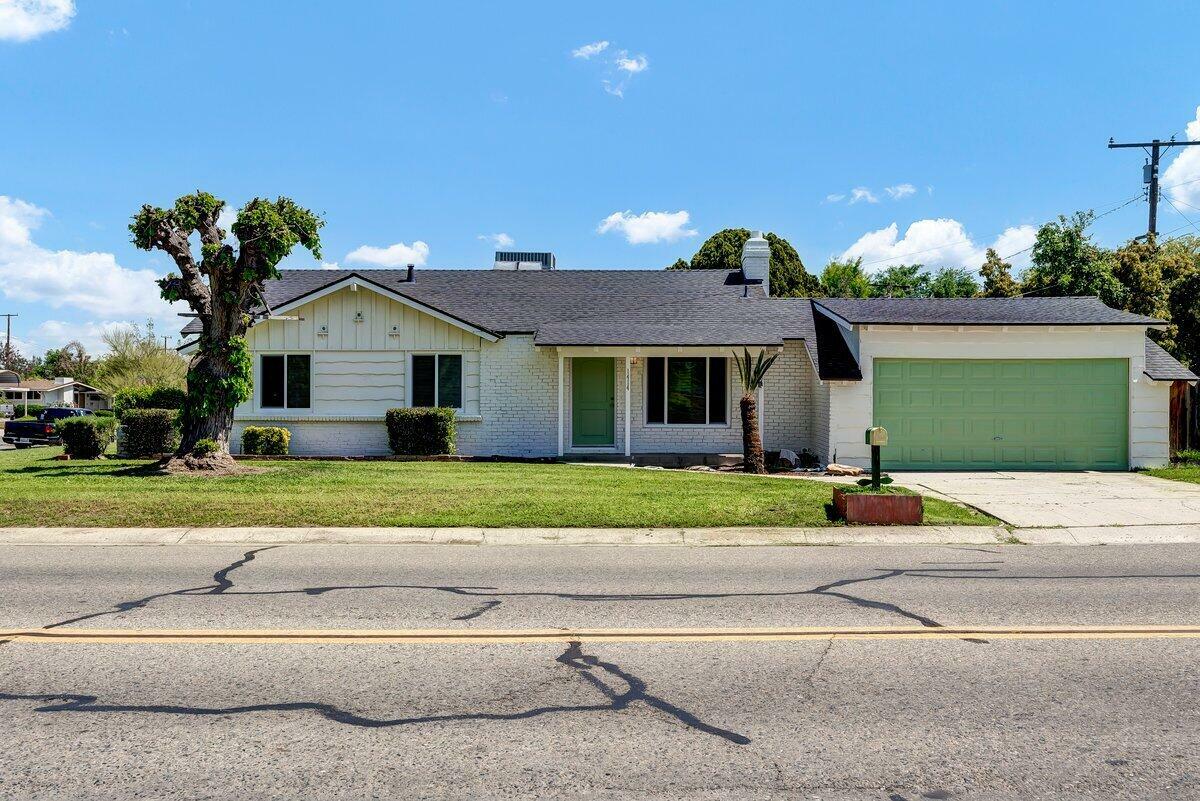 1414 S Conyer Street  Visalia CA 93277 photo