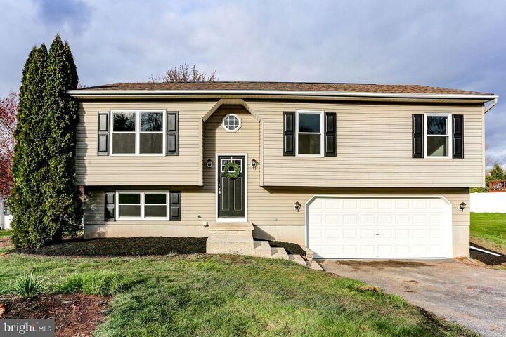 25 Barbara Lane  York Haven PA 17370 photo