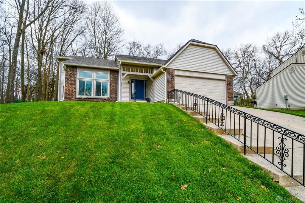 Property Photo:  965 Cliffbrook Court  OH 45377 