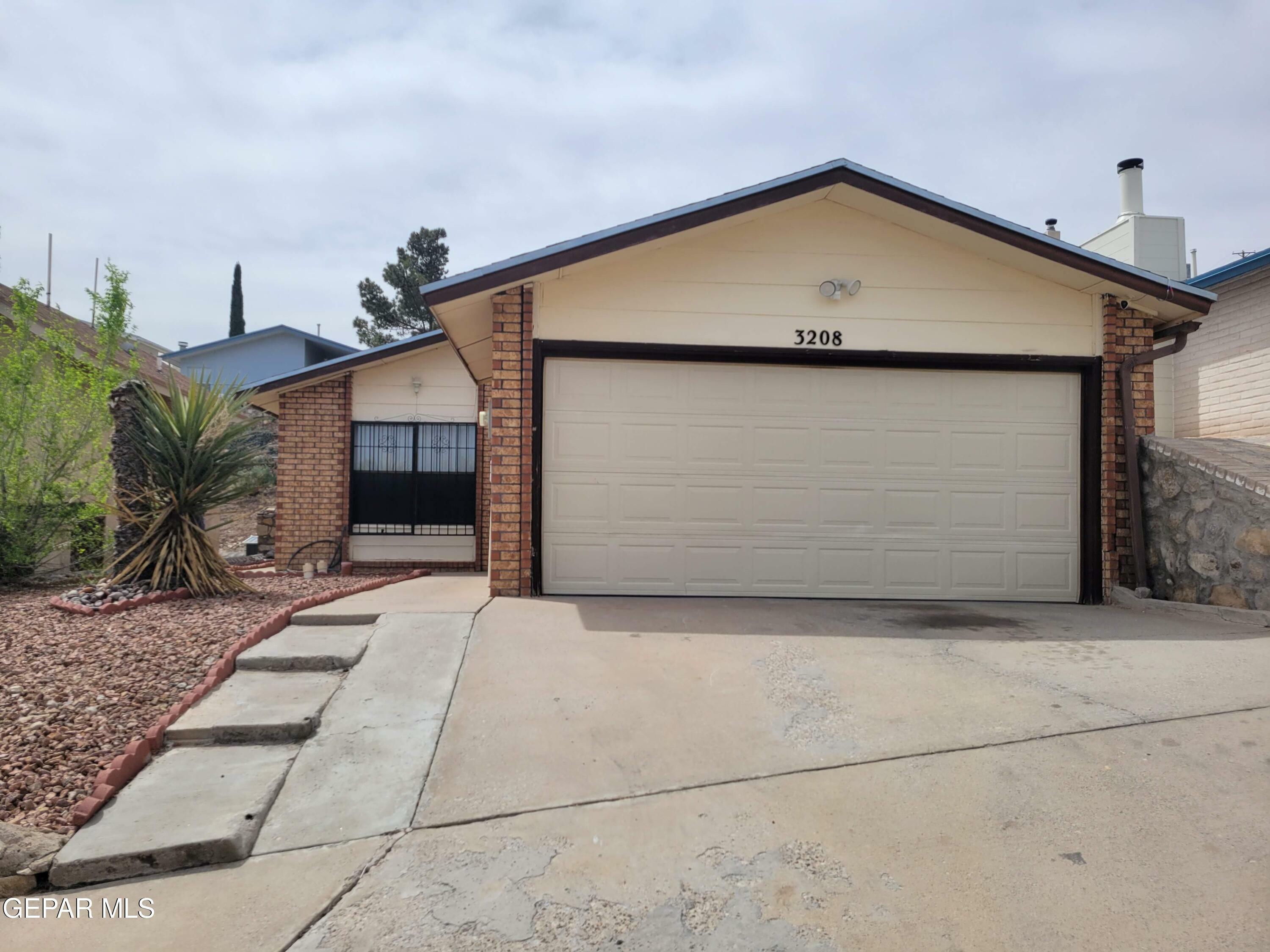 Property Photo: 3208 Mountain Ridge Drive TX 79904