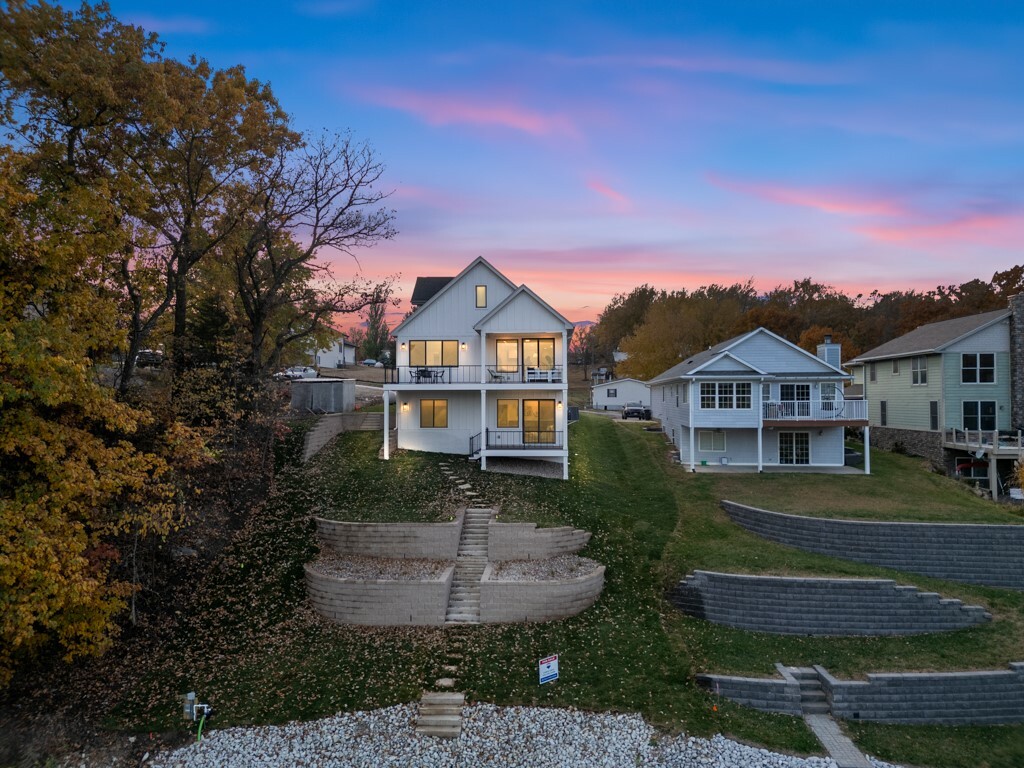 Property Photo: 8476 Lakeshore Drive IA 50070