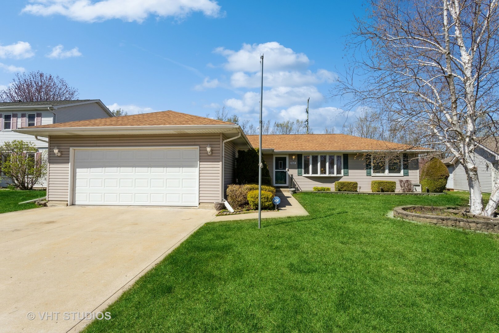 Property Photo:  7013 Floyd Court  IL 60586 