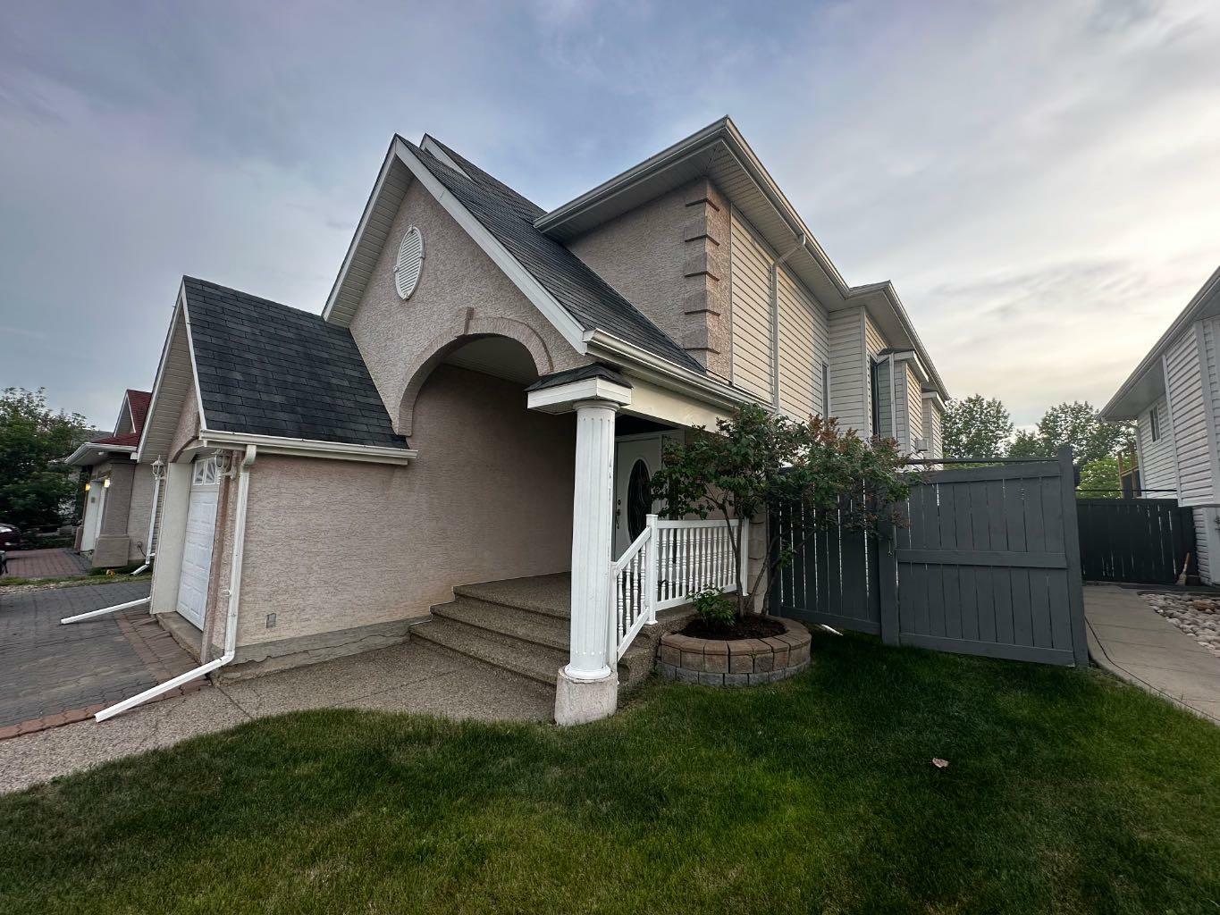 Property Photo:  108 Laboucane Crescent  AB T9K 2M2 