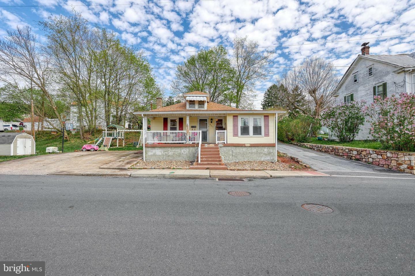 327 Cameron Street  Marysville PA 17053 photo