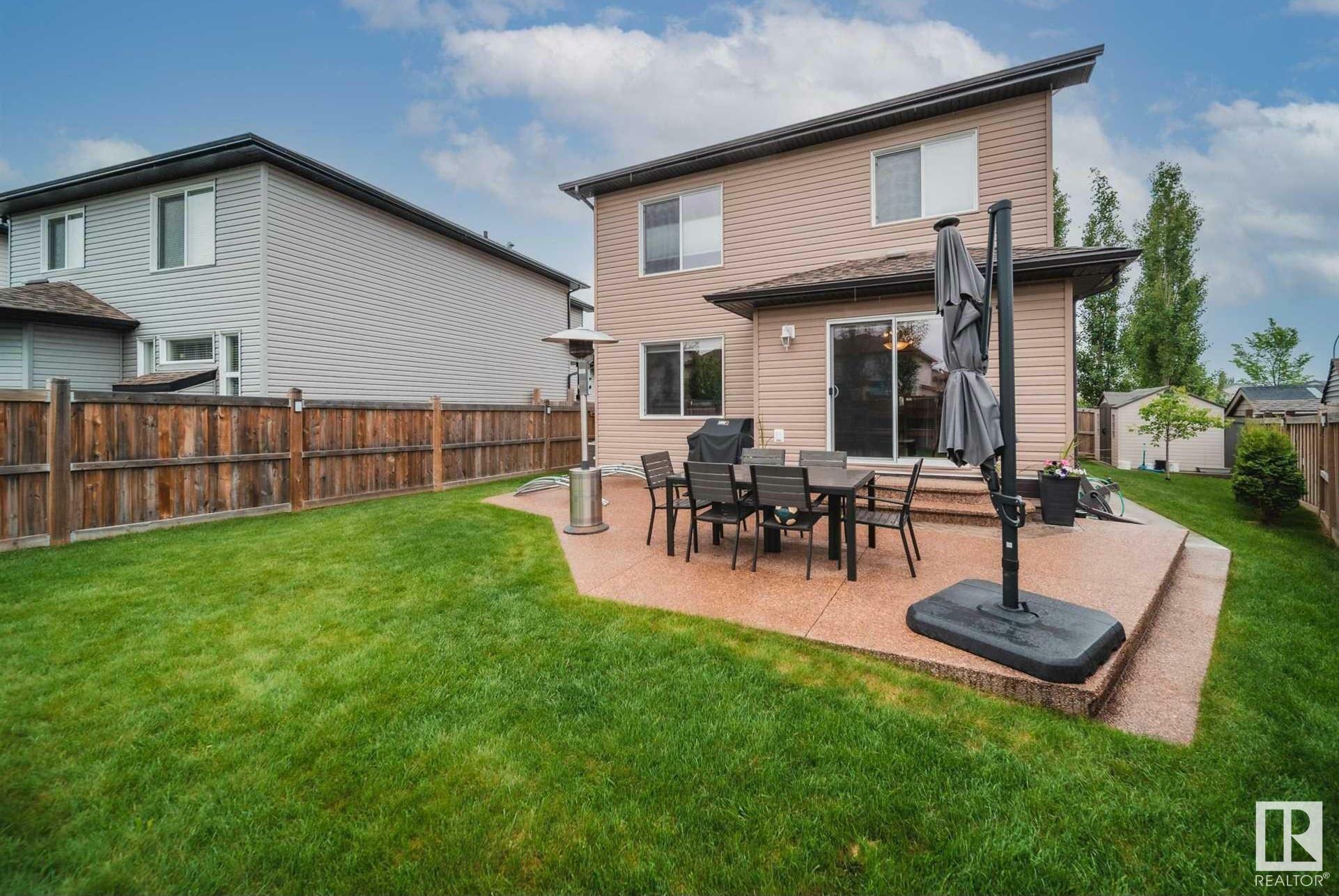 Property Photo:  6032 Schonsee Way NW  AB T5Z 0C8 
