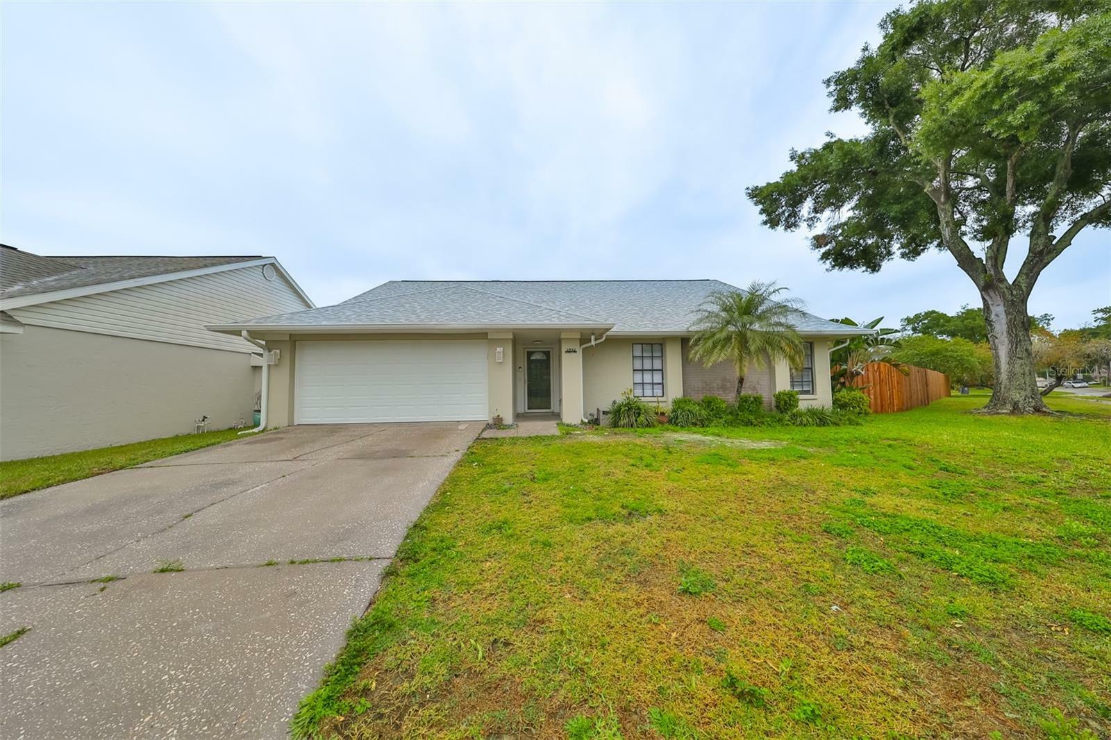 Property Photo:  1932 Redbridge Drive  FL 33511 